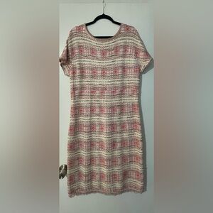 St. John knit dress. Great piece in great condition.